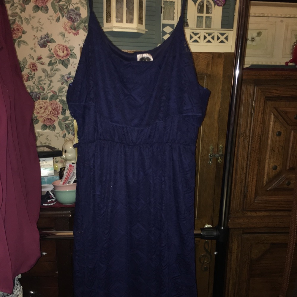 High-low blue Aztec print lace dress